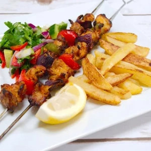 Jak gotować kebab w piekarniku na szaszłykach: składniki, przepisy ze zdjęciami