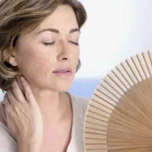 Jak nie przytyć w czasie menopauzy: dieta, leki i ćwiczenia